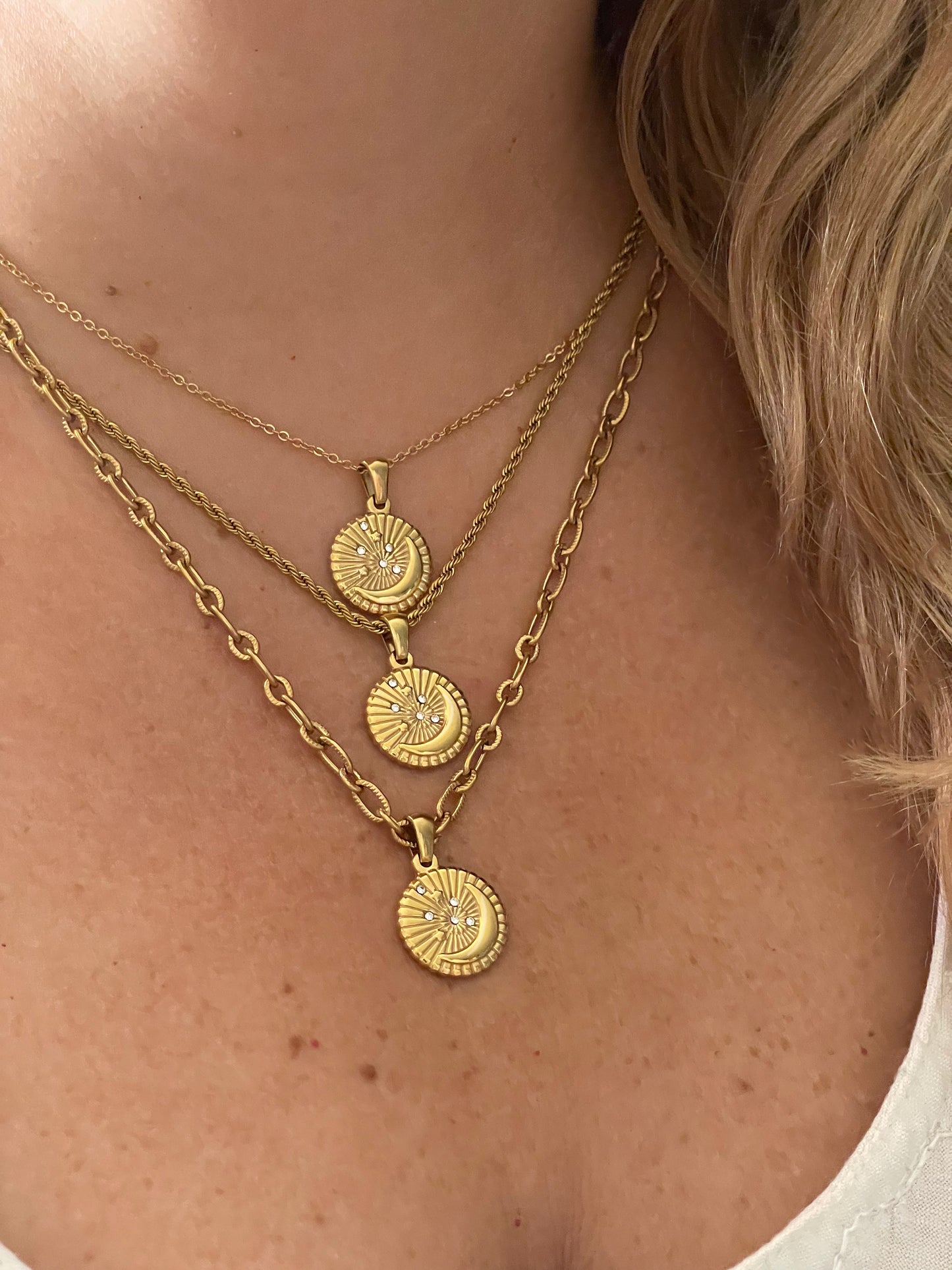 18K Gold Plated Dainty Moon Waterproof Necklace.